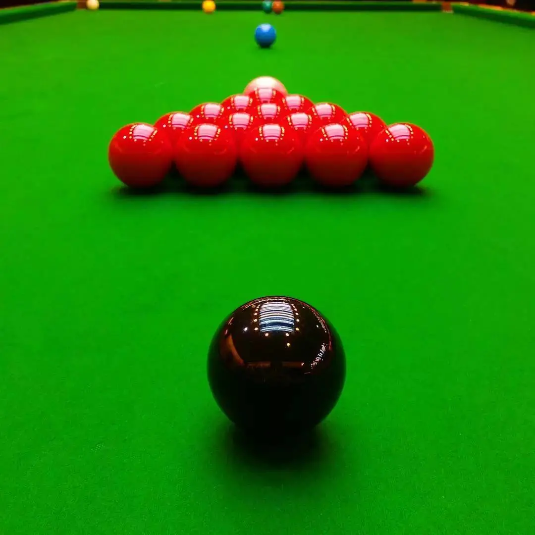 特鲁姆普霍金斯北爱尔兰公开赛半决赛：王牌对决，谁将问鼎？